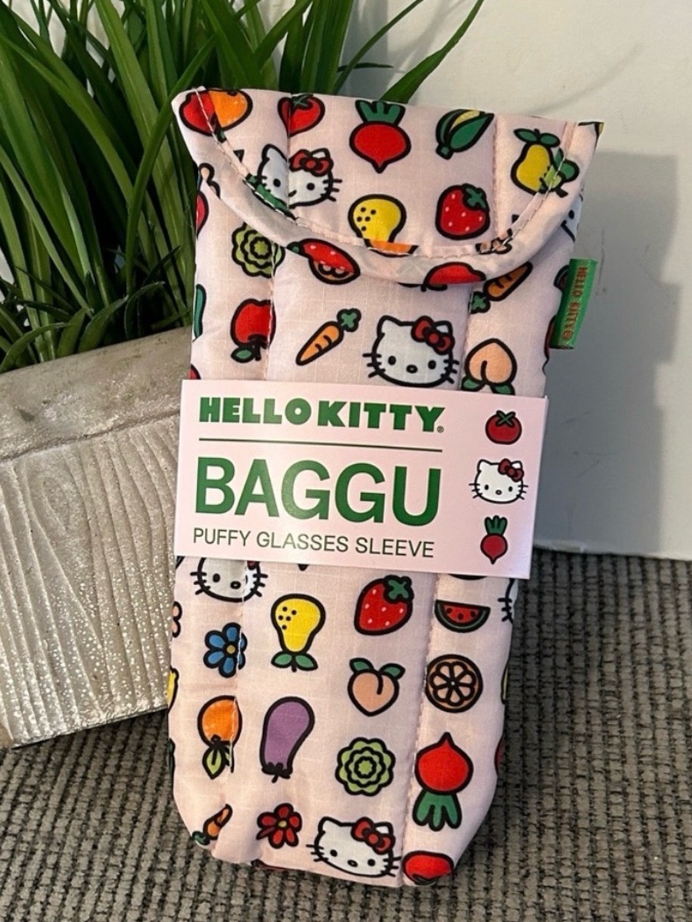 Baggu Hello Kitty Pink Puffy Glasses Sleeve with Fruit Print NEW sold out